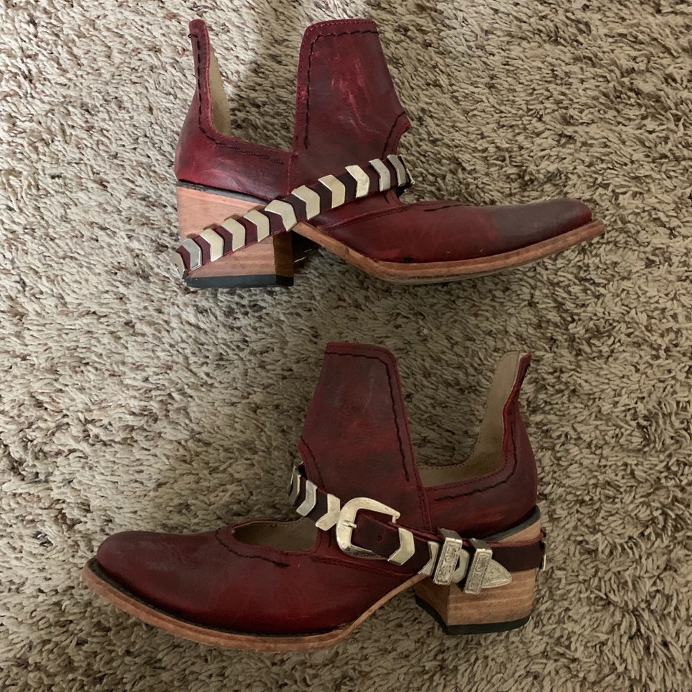 Free bird boots